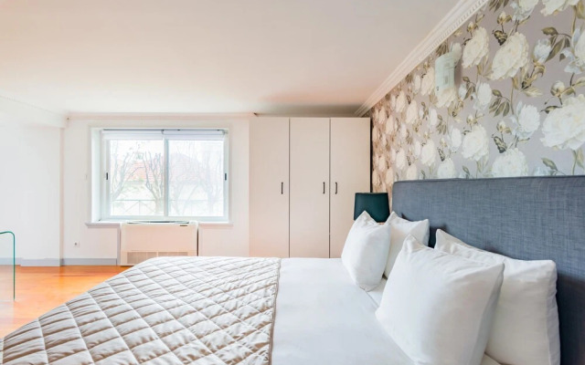 Estoril Riviera Apartments