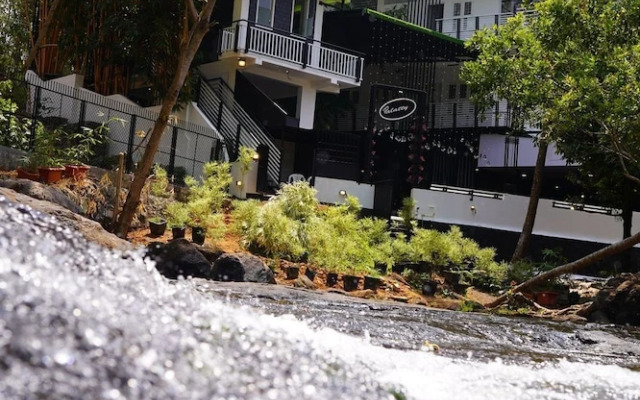 Palatty's Resort