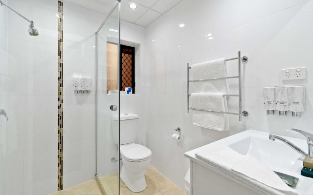 Quality Hotel Robertson Gardens