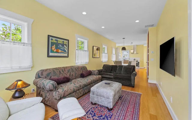Phinney's Newest Family House with BBQ