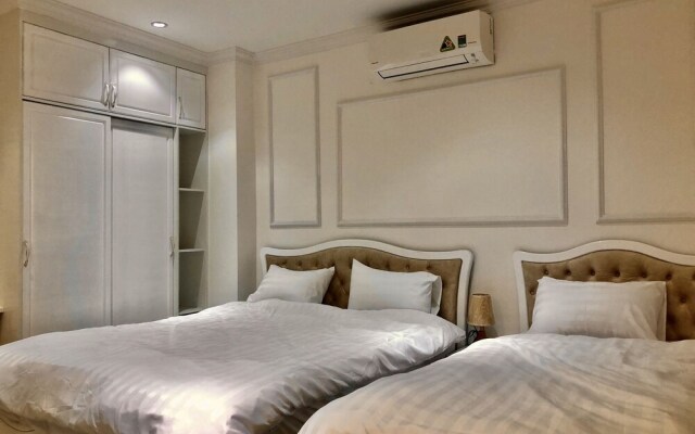 New Luxury Apartment in City Center