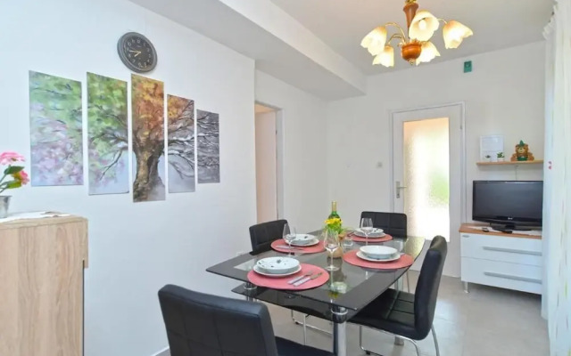 Welcoming Apartment With Garden