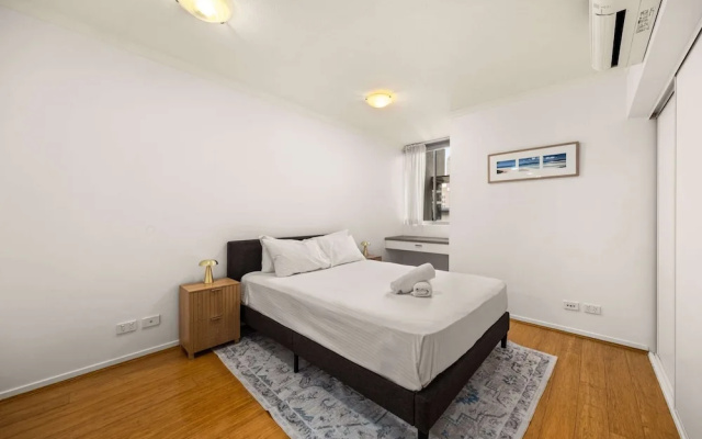 South Brisbane 2BR Apt With Gym & Sauna Access – Guest Rooms – Brisbane