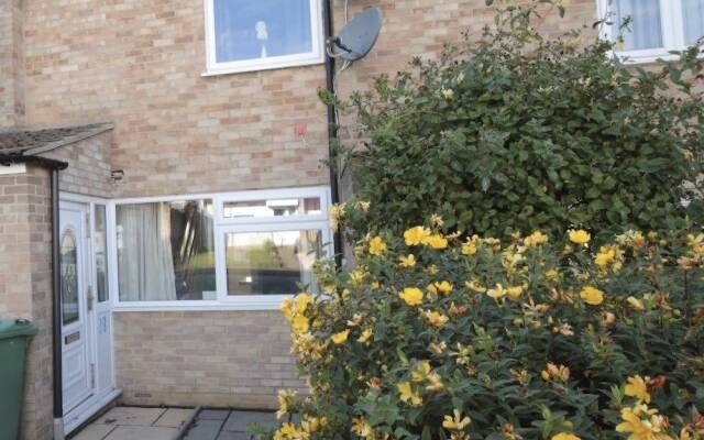Arma Short Stays - Turner Close