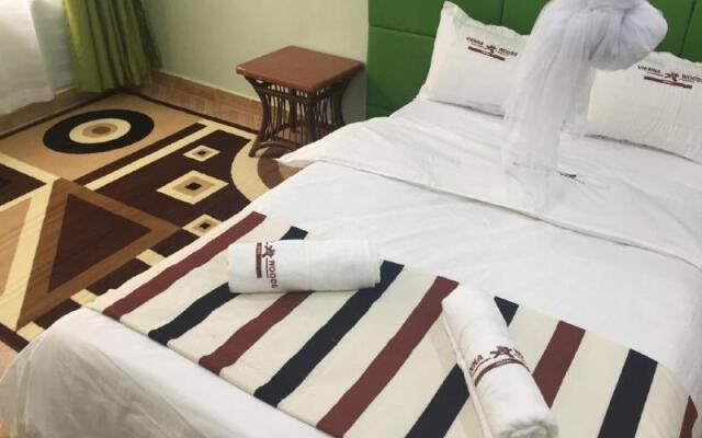 Vienna Woods Holiday Inn Limited
