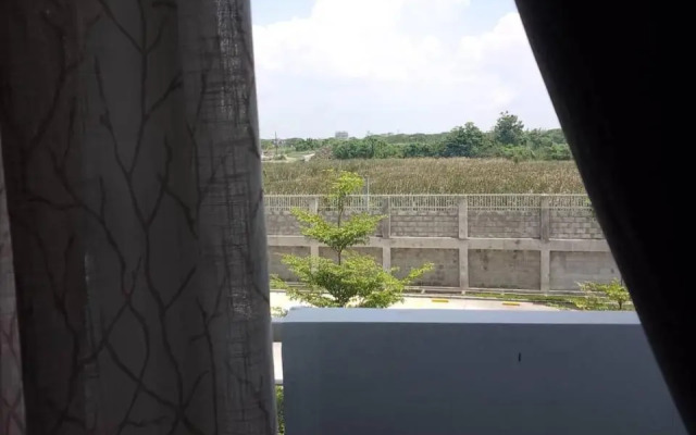 Paranaque SM-Sucat Field Res. Bldg 5, 2/F, 2BR with Balcony
