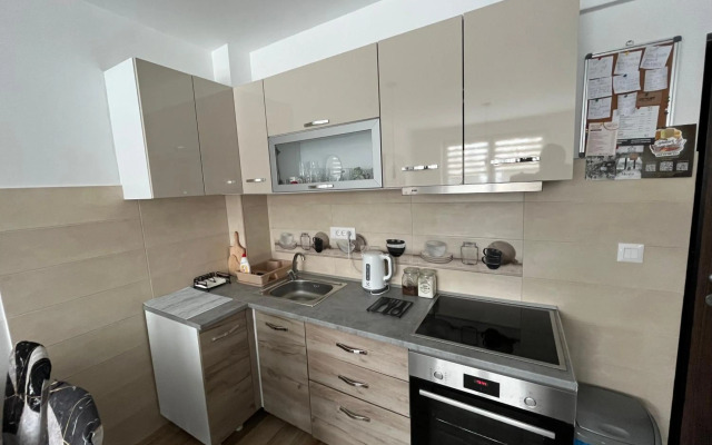 Dora, Above The Clouds 2