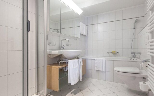 EMA House Hotel Suites