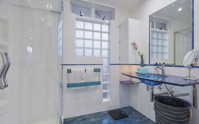 Gorgeous Family Home-Fully Fenced & Toys
