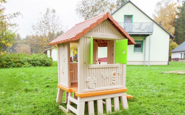 Modern Apartment in Reinhardtsdorf-Schona near Ski Slopes