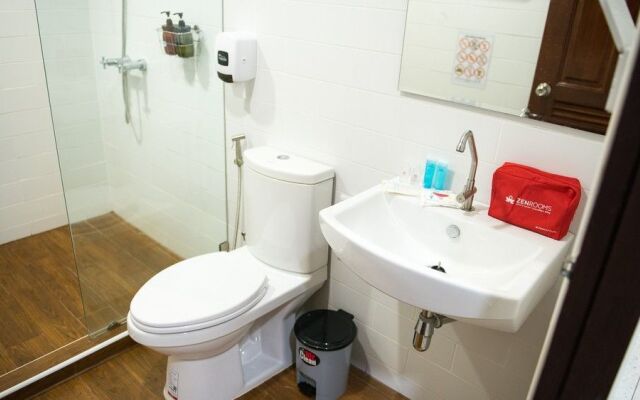 ZEN Hostel Tiger Shrine 2