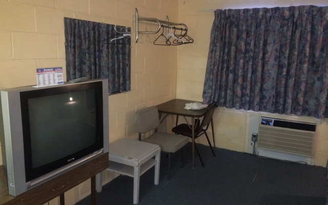 Road Runner Motel