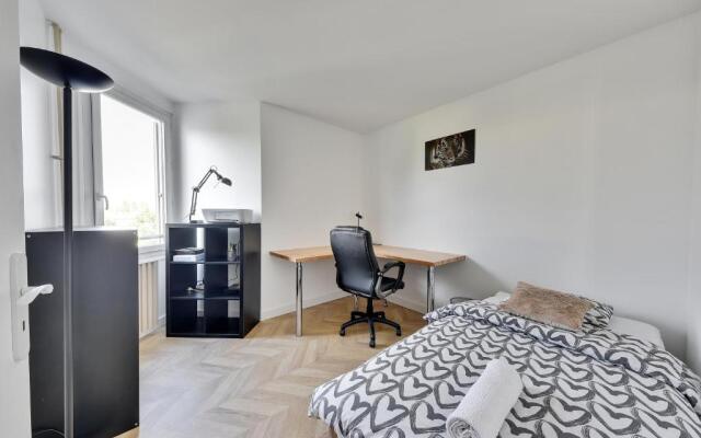 Chic apart with parking and balcony