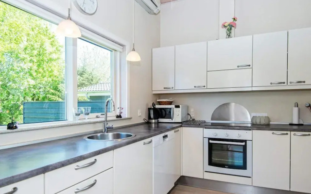 6 Person Holiday Home in Tarm