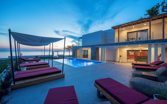 Amyntas Seafront Hotel