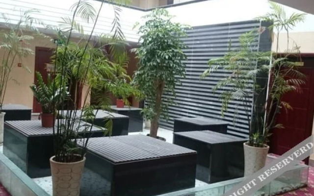 Victoria Business Hotel