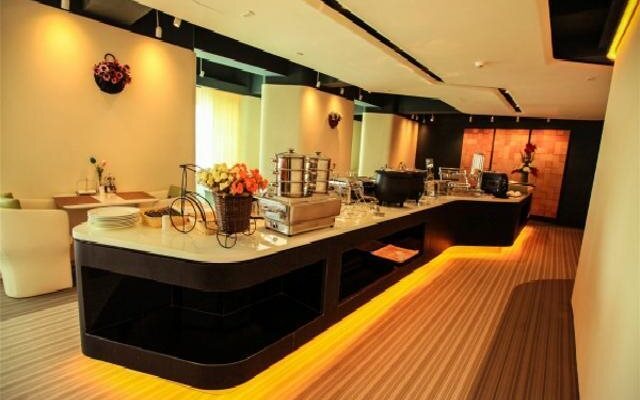 Jinjiang Metropolo Hotel - Qingdao Chengyang District Government