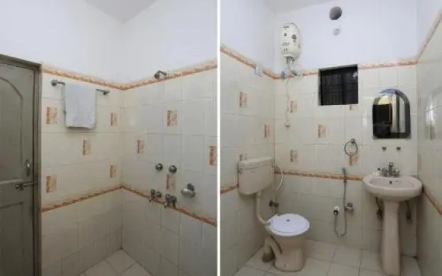 OYO 14666 Galaxy Guest House