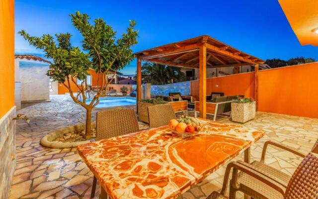 Apartments Larst