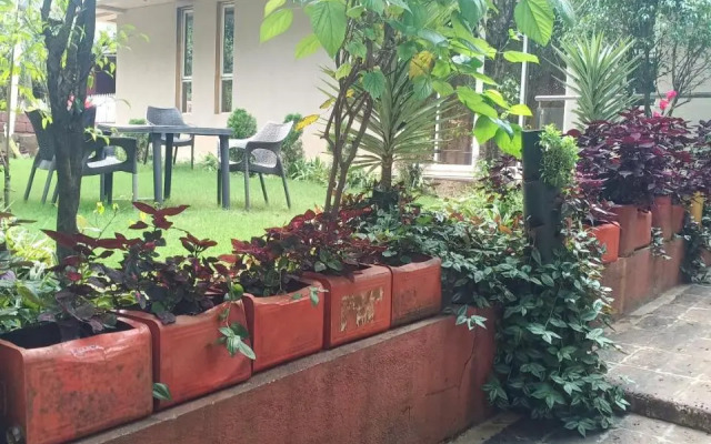 OYO 11483 Hotel Oakwood