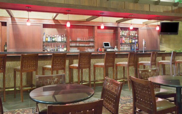 Holiday Inn Minot Riverside