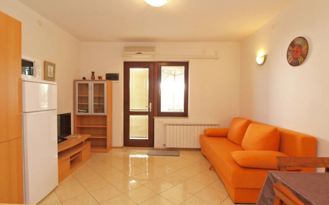 Apartment 21