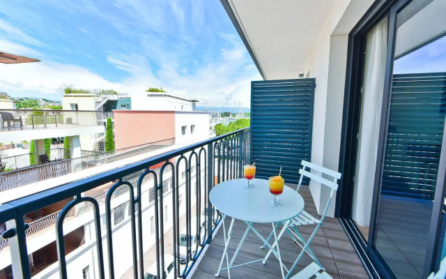 Hotel La Villa Port d Antibes & Spa