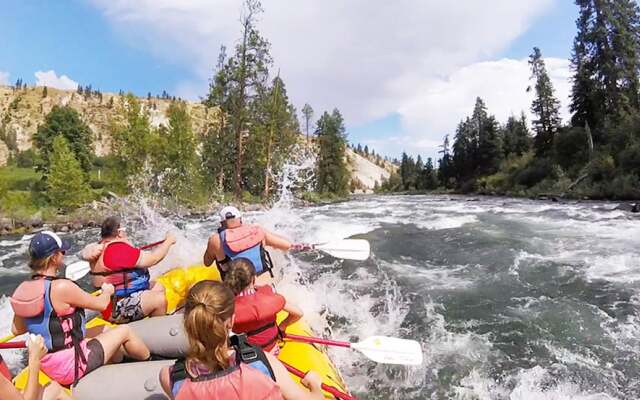 Whispering Winds Apartment 3 NW Comfy Cabins