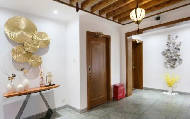 Chujian Fanghua Inn