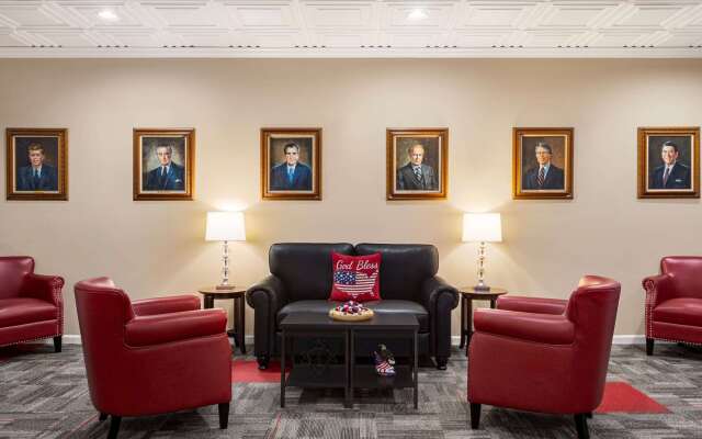 Ramada by Wyndham Richland Center