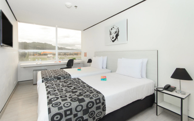 Pop Art Hotel Tocancipá y Centro de Convenciones