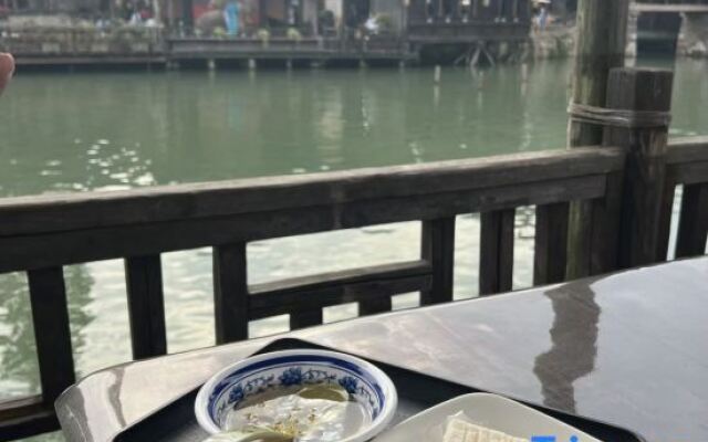 Wuzhen Xianglibaren Homestay (Wuzhen Xizha South Gate)