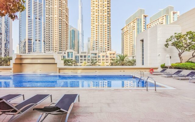 Modern DT Escape1BR with Upscale Comfort