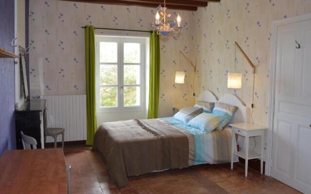 Gîte Seuilly, 7 pièces, 10 personnes - FR-1-381-67