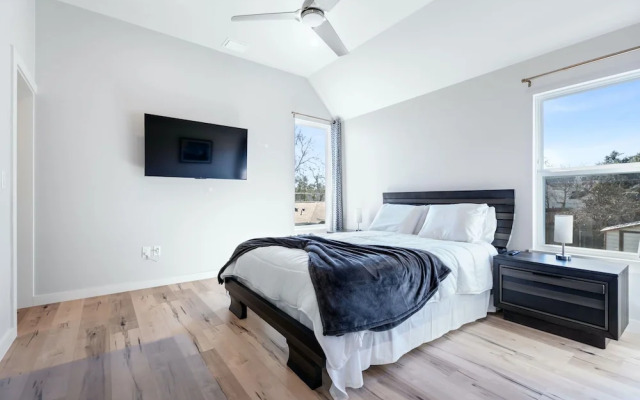 Trendy 3 Bedroom in South Austin!