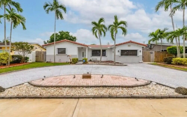 Casalinda - Hollywood Florida