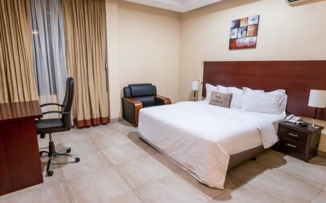 City Escape Hotel Prampram