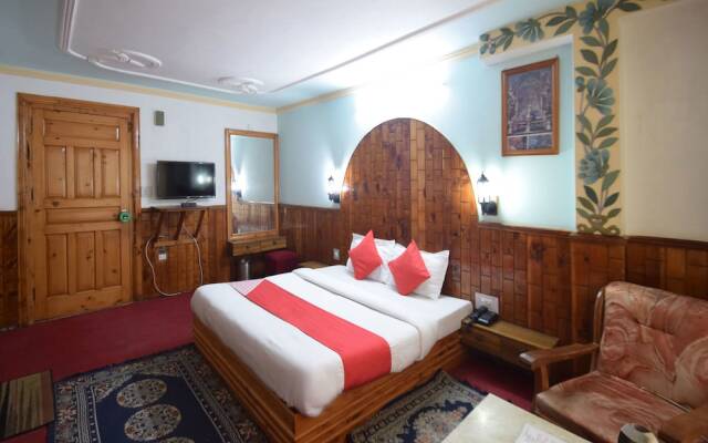 OYO 8643 Hotel Shambhala