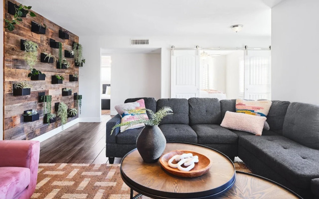 Prickly Pear - Private Pool - in Old Town