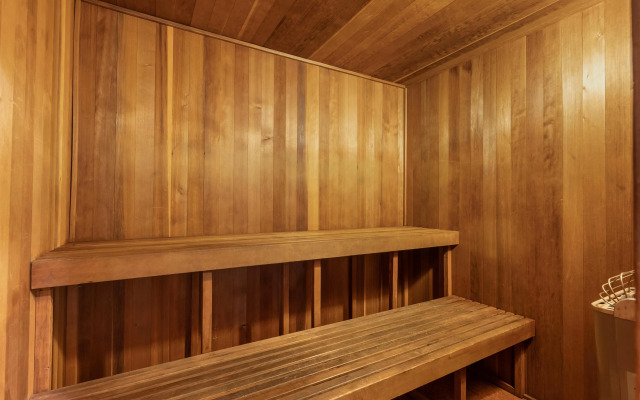 Best Western Plus Inn of Hayward