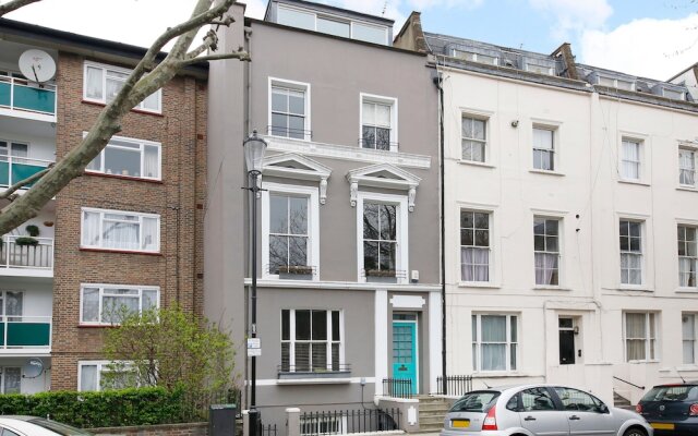 Stunning 2 Bedroom Apartment With Garden in Notting Hill