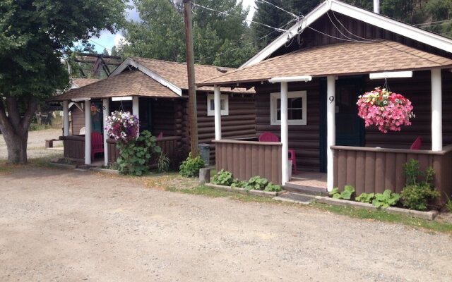 Riverside Cabins