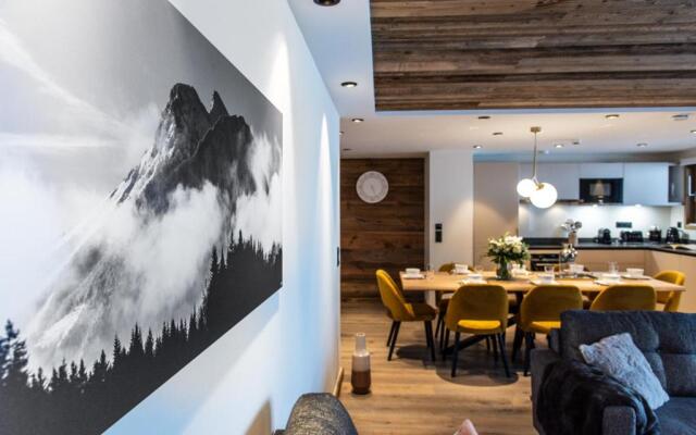 Manali Lodge  by Alpine Resorts