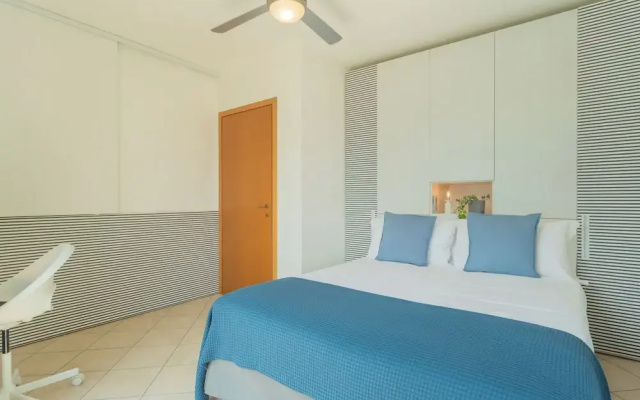 Blue Bliss Apartment by Rent all Como