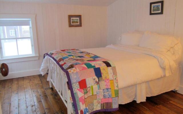 The Old Salt Box Co. - Aunt Glady's