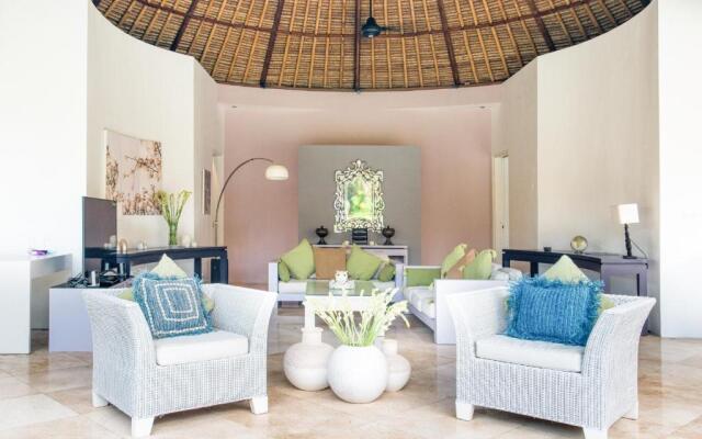 Villa Bliss a paradise of three independent Villas