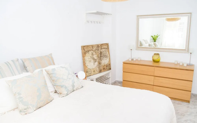 Spacious and Bright Apartment by La RecepciÃ³n