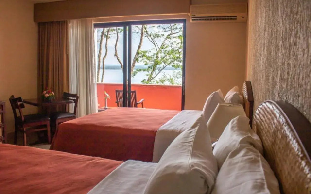 Hotel Camino Real Tikal