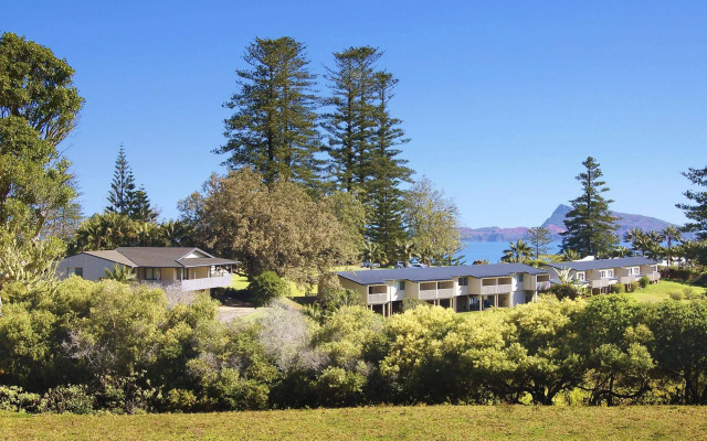 The Crest Apartments