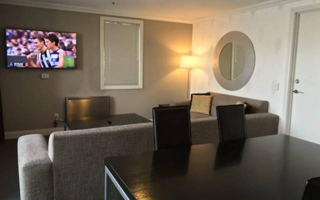 Luxury Lake Suites – Guest Rooms – Queenstown